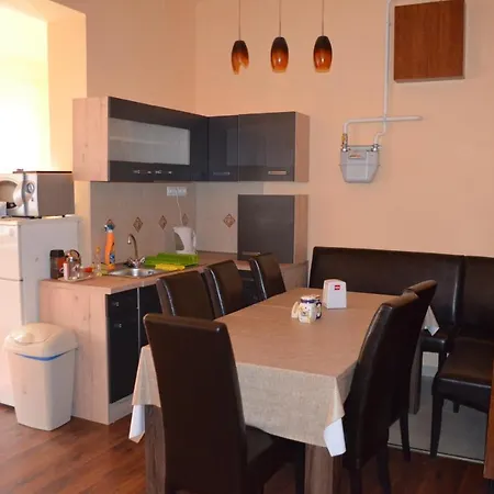 Holdfenyszallas Bed & Breakfast Szeged