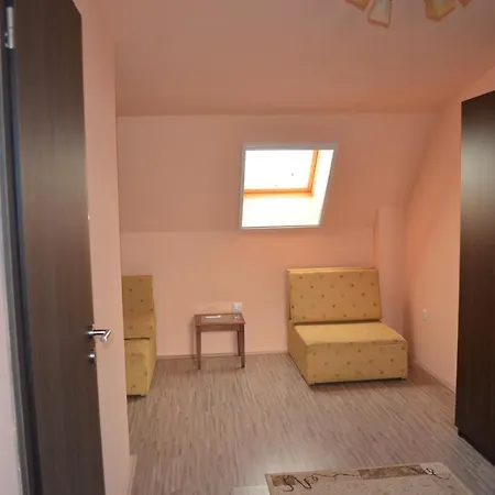 Bed & Breakfast Holdfenyszallas