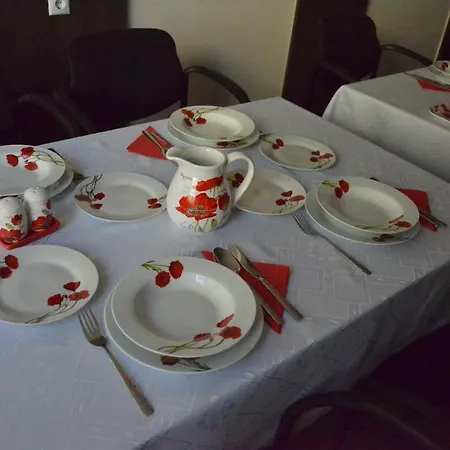 Bed & Breakfast Holdfenyszallas 3*